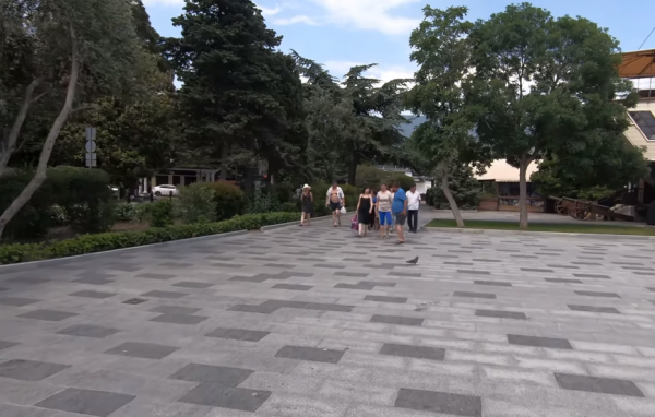В Крыму открыли курортный сезон: оккупанты показали "переполненные" пляжи. Видео
В Крыму открыли курортный сезон: оккупанты показали "переполненные" пляжи. Видео