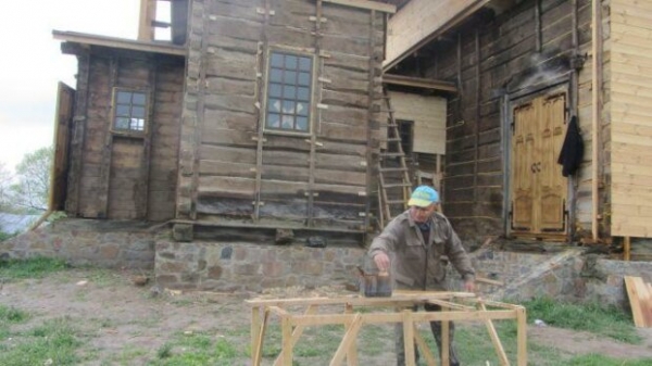 Столетняя казацкая церковь восстала из руин стараниями обычного украинца, впечатляющие фото Столетняя казацкая церковь восстала из руин стараниями обычного украинца, впечатляющие фото