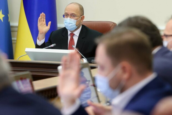 Открытое небо в Европу, повышение пенсий и компенсация от государства в 25%: Денис Шмигаль о главных законах осени Открытое небо в Европу, повышение пенсий и компенсация от государства в 25%: Денис Шмигаль о главных законах осени