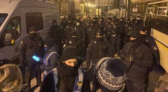 "Зелю геть!": под Офисом президента бунтуют сторонники Стерненко
