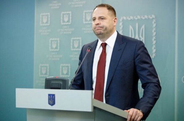 Ермака и Кучму заподозрили в госизмене — СБУ открыла уголовное дело Ермака и Кучму заподозрили в госизмене — СБУ открыла уголовное дело