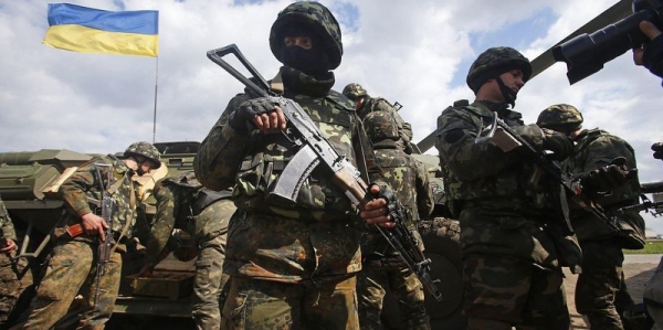 Военные чиновники в окопах и огонь на поражение: в ВСУ показали, как готовятся к перемирию
                                                                                