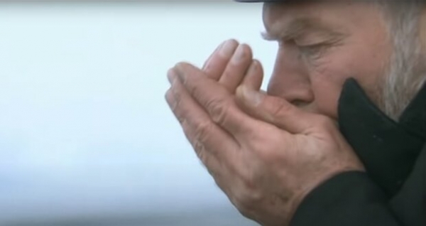 "Вода, которая лечит" появилась в одной из украинских клиник: "Три раза встряхните"