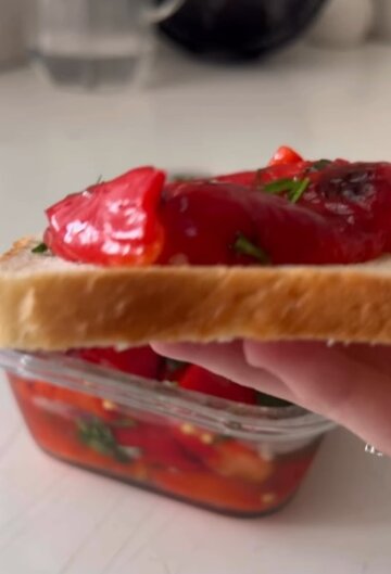 Маринованный перец с чесноком за 30 минут: рецепт, с которым не нужно ждать зимы