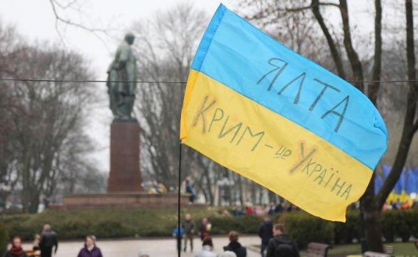 Шмыгаль назвал страны, которые могут помочь вернуть Крым Украине
                                                                                