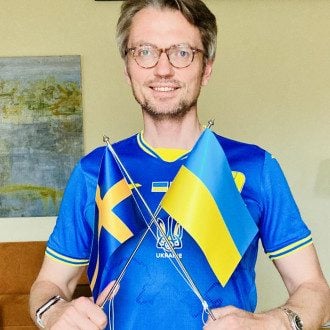 "Слава Украине, героям слава!": посол Швеции отреагировал на проигрыш его страны на Евро-2020
