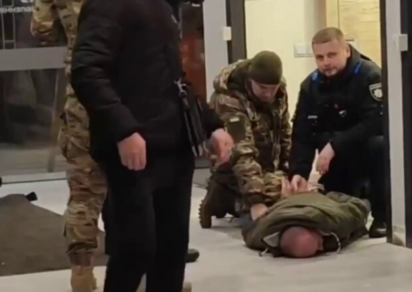 Главные новости за 28 декабря: массовая проверка мужчин, блокировка средств на карточках и важное уточнение ПФУ Главные новости за 28 декабря: массовая проверка мужчин, блокировка средств на карточках и важное уточнение ПФУ
