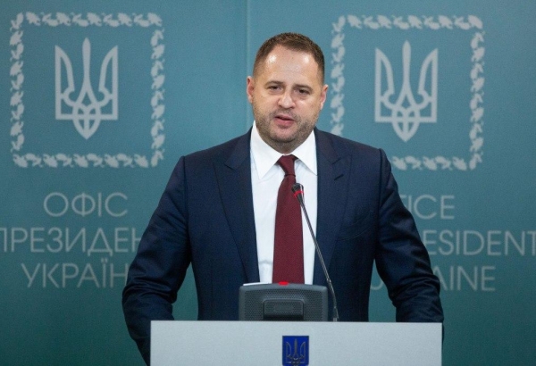 У Зеленского анонсировали подключение жителей ОРДЛО к переговорам на Донбассе
У Зеленского анонсировали подключение жителей ОРДЛО к переговорам на Донбассе