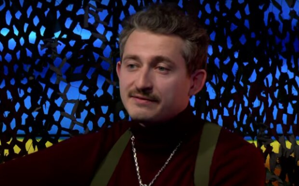 На Колю Сергу напал "пророссийский агент" просто во время выступления