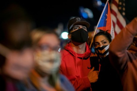 В США прошли стихийные демонстрации