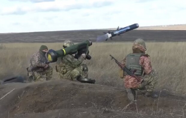 "Зажигательное" видео учений воинов ВСУ с Javelin, чтобы вражеские танки готовились к беде: не останется и следа "Зажигательное" видео учений воинов ВСУ с Javelin, чтобы вражеские танки готовились к беде: не останется и следа