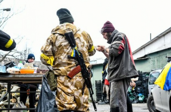 Сказал жене, что ушел наблюдать за птицами: ветеран британской армии бросил родной дом, чтобы воевать против Путина Сказал жене, что ушел наблюдать за птицами: ветеран британской армии бросил родной дом, чтобы воевать против Путина