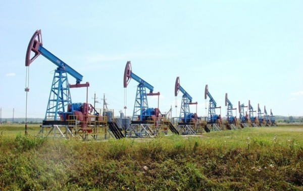 Цена на нефть вновь упала ниже 100 долларов Цена на нефть вновь упала ниже 100 долларов