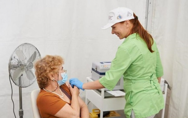 COVID-вакцинацию прошли еще 143 тысячи украинцев COVID-вакцинацию прошли еще 143 тысячи украинцев