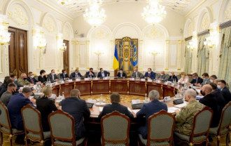 СНБО готовит новое заседание: СМИ разузнали темы и подробности
СНБО готовит новое заседание: СМИ разузнали темы и подробности