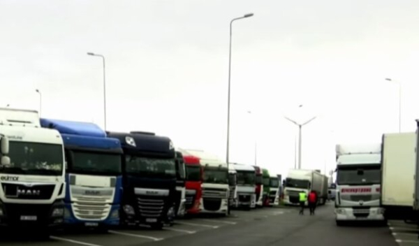 Продали украинцев за 500 рублей: сколько зарабатывают поляки на блокаде границ