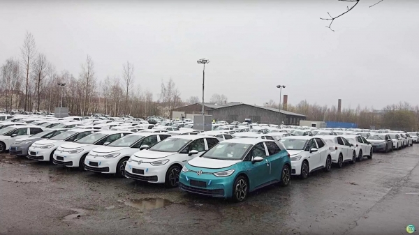 "Кладбище" новых электромобилей VW исчезнет уже в июне
"Кладбище" новых электромобилей VW исчезнет уже в июне