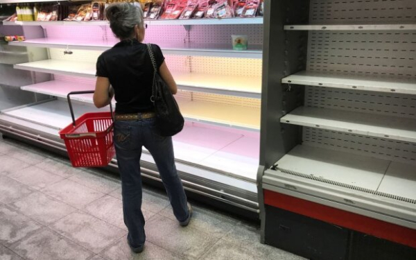 Украинские супермаркеты опустели: каких продуктов стало меньше из-за отключения света