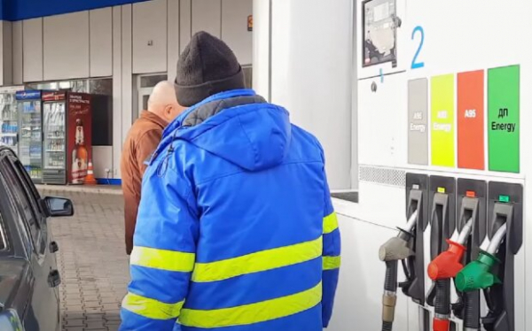 Газ по 40 гривен? Водителям показали ценники популярных АЗС, есть из чего выбрать