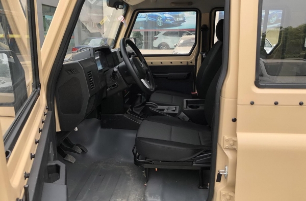 В Китае показали смесь УАЗа и Toyota Land Cruiser
В Китае показали смесь УАЗа и Toyota Land Cruiser