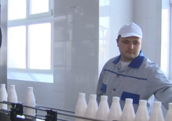 Многие украинцы будут вынуждены вычеркнуть молоко из своего рациона: рост на 25% не предел Многие украинцы будут вынуждены вычеркнуть молоко из своего рациона: рост на 25% не предел