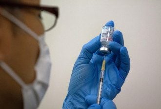 Вакцинация после коронавируса: Комаровский дал неожиданный совет
Вакцинация после коронавируса: Комаровский дал неожиданный совет