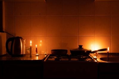Из-за отключений света часть продуктов из супермаркетов опасна: что нельзя покупать
Из-за отключений света часть продуктов из супермаркетов опасна: что нельзя покупать