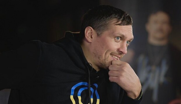 Александр Усик встретился с Зеленским и Андреем Шевченко: "Врачи оперируют с фонариками" Александр Усик встретился с Зеленским и Андреем Шевченко: "Врачи оперируют с фонариками"
