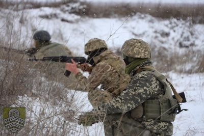 ВСУ "покрошили" морпехов РФ под Угледаром: от частей оккупантов остались груды техники
ВСУ "покрошили" морпехов РФ под Угледаром: от частей оккупантов остались груды техники