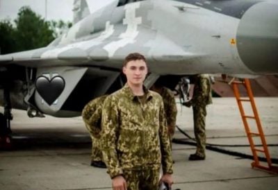 Прикрывал штурм Змеиного: появились детали гибели легендарного летчика – зама командующего ВМС
Прикрывал штурм Змеиного: появились детали гибели легендарного летчика – зама командующего ВМС