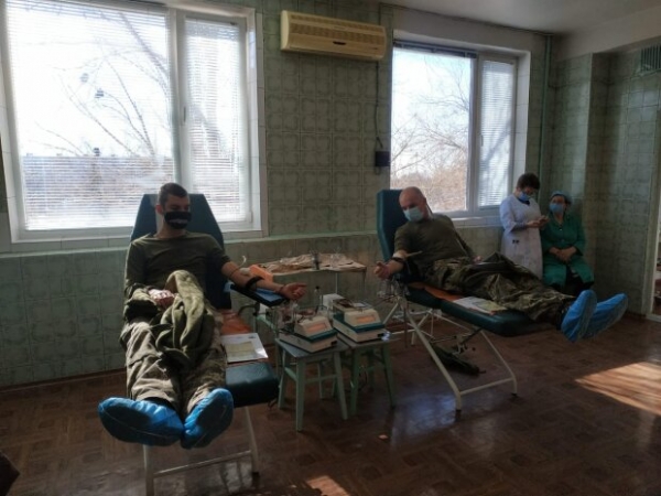 Главное за день 18 февраля: Рада приняла закон, но не тот, украинцев опять обманули, военные пошли на риск Главное за день 18 февраля: Рада приняла закон, но не тот, украинцев опять обманули, военные пошли на риск