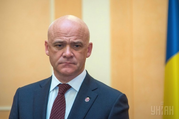 "Люди уже насмехаются": Труханов заявил об окончании карантина в Одессе
                                                                                