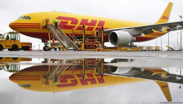 DHL приостанавливает дорогостоящие поставки в США DHL приостанавливает дорогостоящие поставки в США