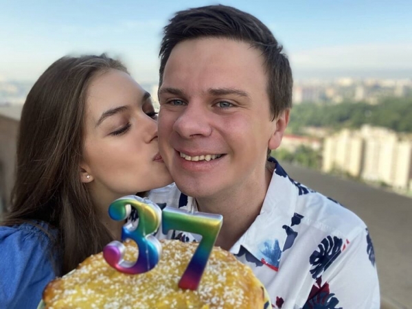 Дмитрий Комаров рассказал о лучшем подарке на день рождения от жены Дмитрий Комаров рассказал о лучшем подарке на день рождения от жены