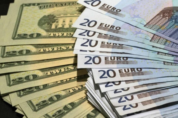 Доллар идет вверх: аналитики ответили, ждать ли курса 28 гривен Доллар идет вверх: аналитики ответили, ждать ли курса 28 гривен