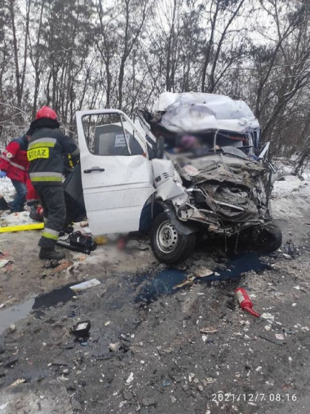 ДТП с маршруткой в Черниговской области: число погибших увеличилось до 11 ДТП с маршруткой в Черниговской области: число погибших увеличилось до 11