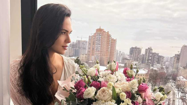 Джессика из «Холостяка» в ОАЕ примерила откровенный купальник Джессика из «Холостяка» в ОАЕ примерила откровенный купальник