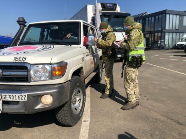 На Донбассе боевики РФ обстреляли позиции ВСУ и гражданских: есть раненые На Донбассе боевики РФ обстреляли позиции ВСУ и гражданских: есть раненые
