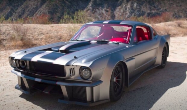 Старенький Mustang превратили в настоящий суперкар, видео Старенький Mustang превратили в настоящий суперкар, видео