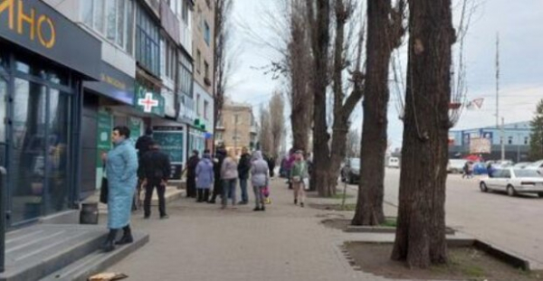 Сеть захлебнулась мемами о "Нимесиле", который с 1 апреля будут продавать по рецепту Сеть захлебнулась мемами о "Нимесиле", который с 1 апреля будут продавать по рецепту