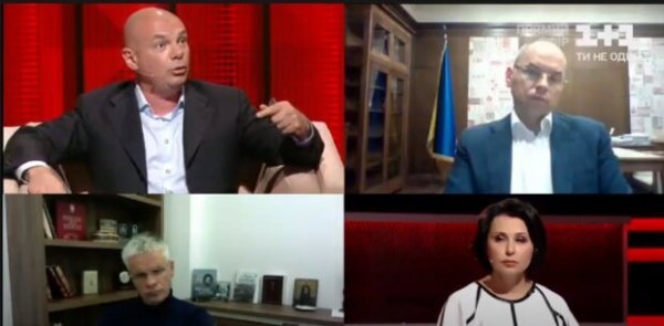 "И то и то комбинезоны": Степанов рассказал, почему медикам дают строительную форму "И то и то комбинезоны": Степанов рассказал, почему медикам дают строительную форму