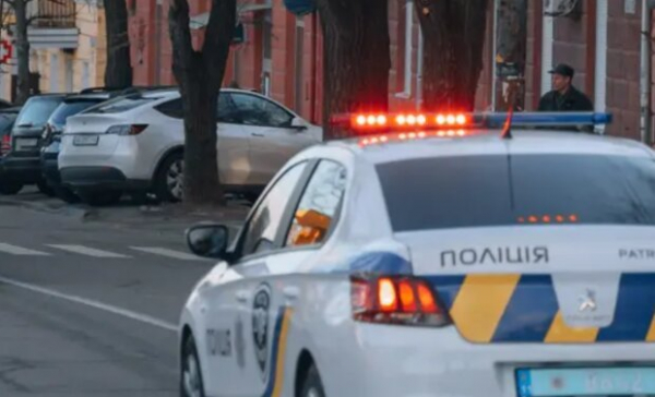 "Снежный" штраф в 1190 гривен: водителям напомнили, что лениться не стоит "Снежный" штраф в 1190 гривен: водителям напомнили, что лениться не стоит