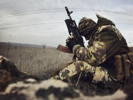 За сутки оккупанты четыре раза нарушили "тишину", один украинский военный погиб За сутки оккупанты четыре раза нарушили "тишину", один украинский военный погиб