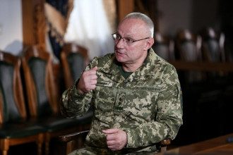 Хомчак заявил, что РФ стягивает войска к украинским границам

