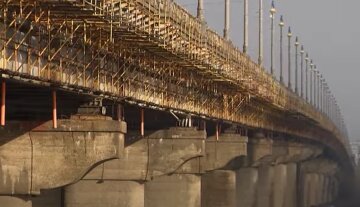 Киевские мосты Патона и Метро держатся на честном слове: могут рухнуть в любой момент