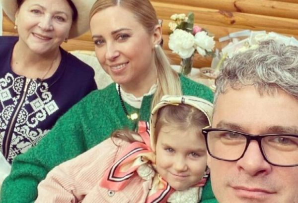 Нина Матвиенко не сдержала радости от переезда Тони и Арсена Мирзояна: "Ещё и выпихну" Нина Матвиенко не сдержала радости от переезда Тони и Арсена Мирзояна: "Ещё и выпихну"