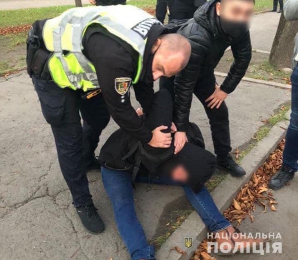 "Бог поручил убить 15 человек": в Кривом Роге мужчина устроил резню
                                                                                