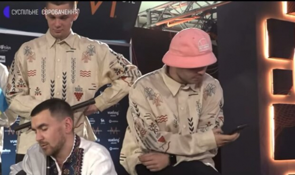 Kalush Orchestra попали в скандал перед сами началом "Евровидение-2022": "Псюк, как из леса выбежал" Kalush Orchestra попали в скандал перед сами началом "Евровидение-2022": "Псюк, как из леса выбежал"
