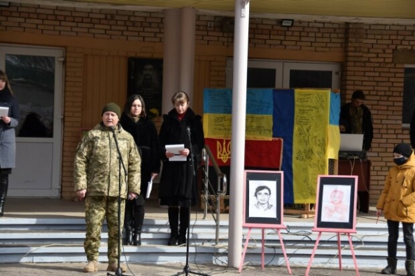 Герои не умирают: у Краматорске почтили память погибшего молодого добровольца Герои не умирают: у Краматорске почтили память погибшего молодого добровольца