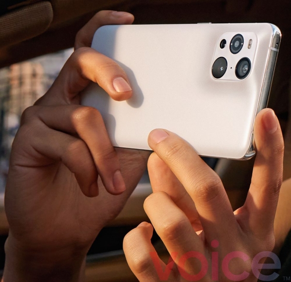 В Сети появились живые фото OPPO Find X3 Pro – самого мощного Android-смартфона на рынке
В Сети появились живые фото OPPO Find X3 Pro – самого мощного Android-смартфона на рынке